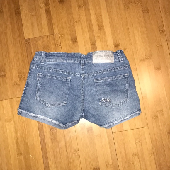 Dkny jean shorts - Picture 2 of 3